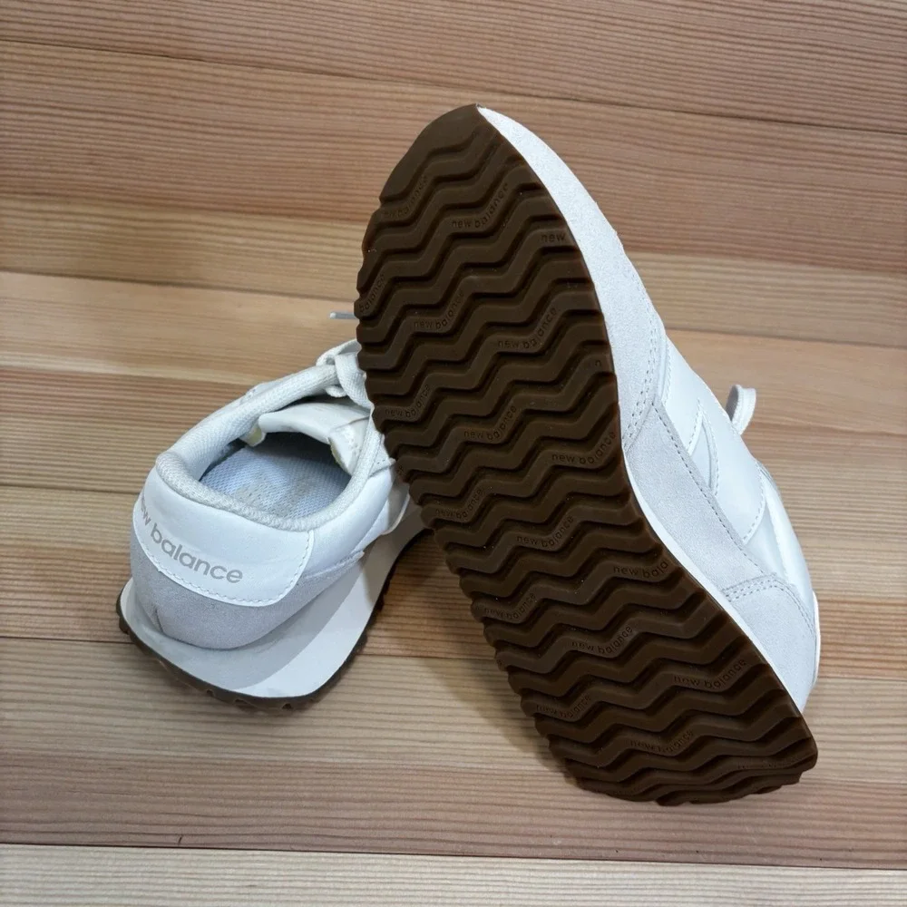 New Balance Women's 237 Classic Sneaker, Nimbus Cloud/White/Moonbeam Woman's 7